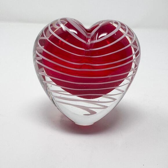 Red White Heart Shaped Swirled Hand Blown Glass Bud Vase Paperweight Art Glass - Picture 1 of 9